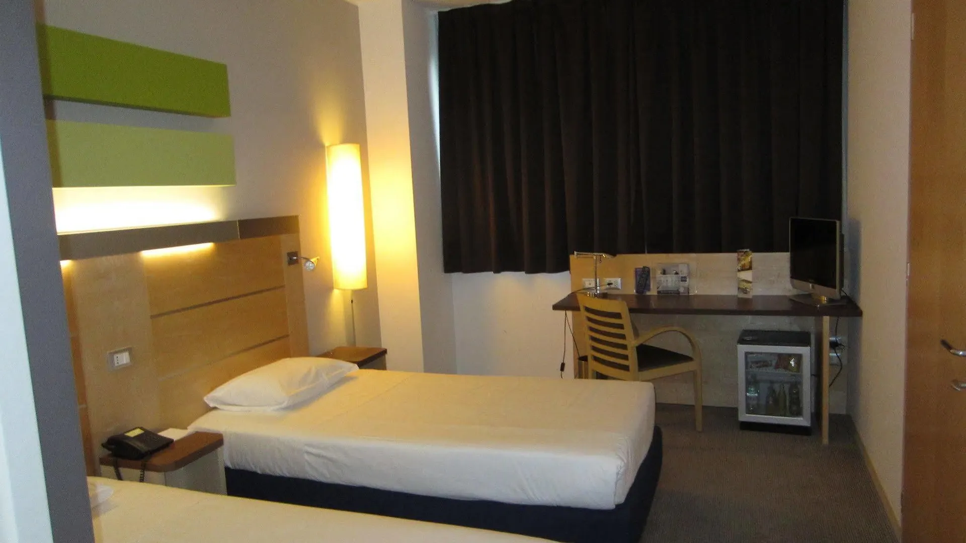 Ih Hotels Milano Gioia Mediolan