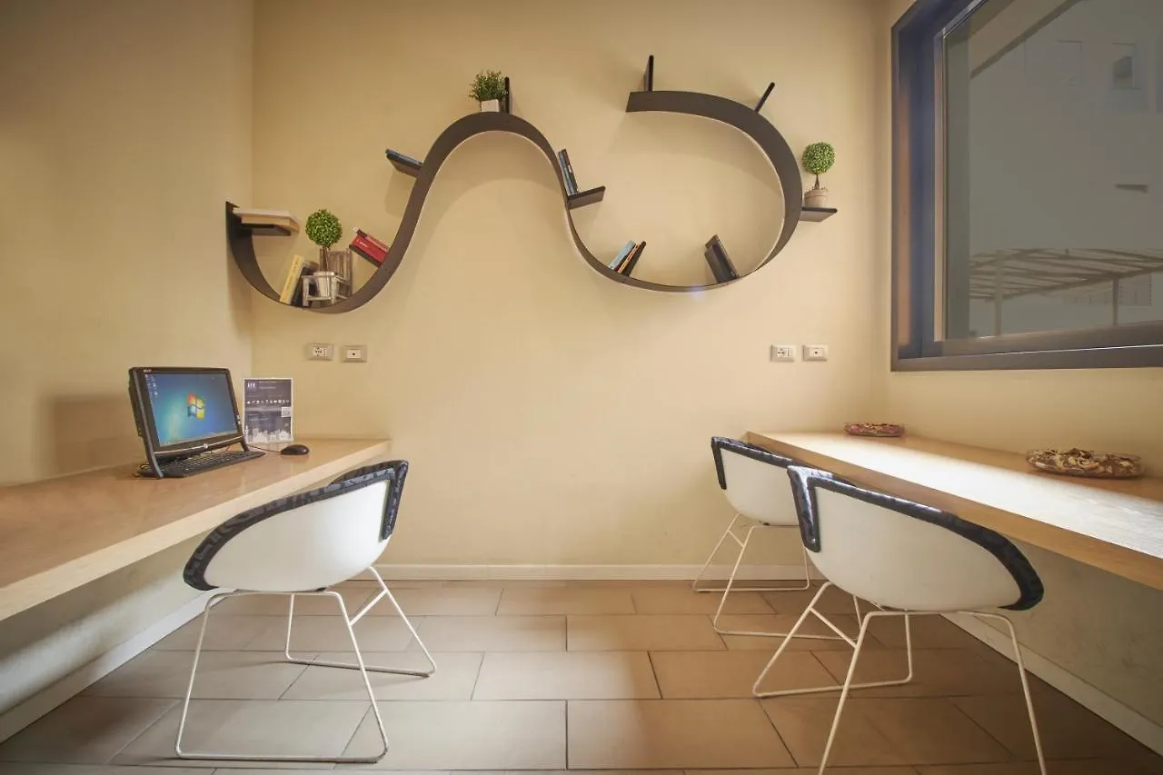 Ih Hotels Milano Gioia  Mediolan