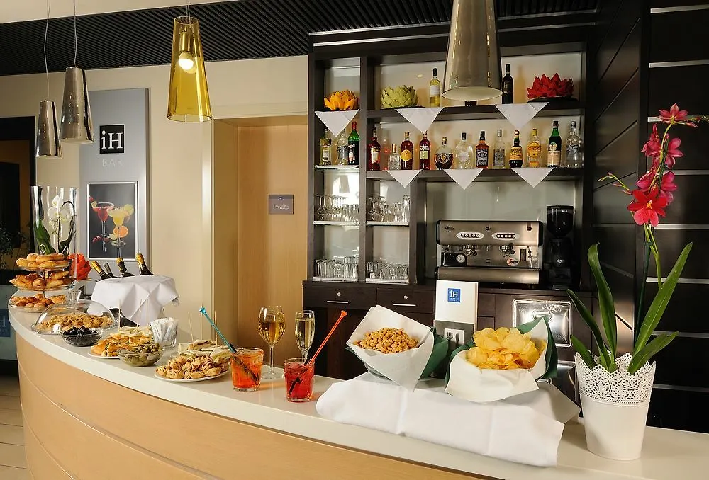 Ih Hotels Milano Gioia 4*, Mediolan Włochy