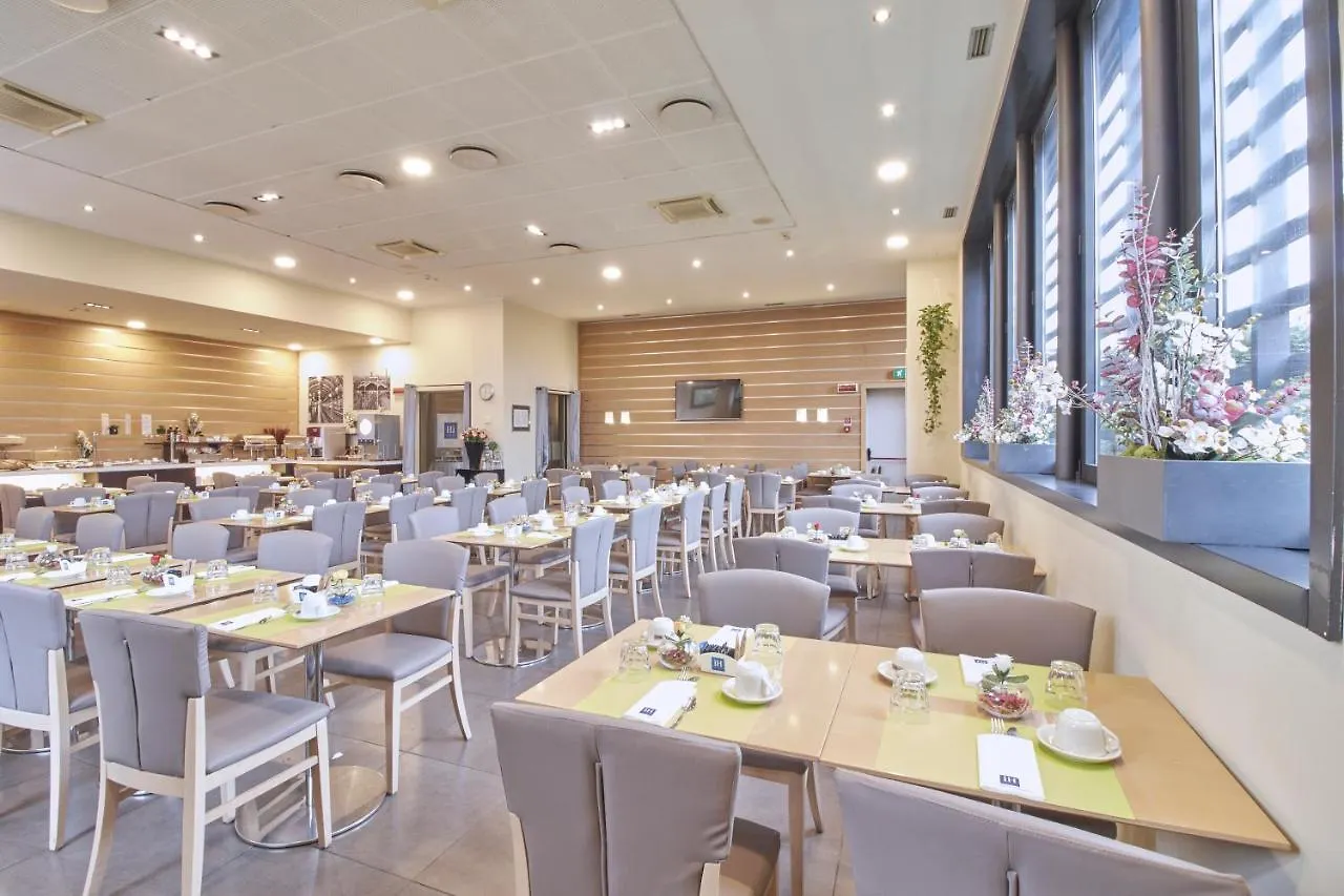 Ih Hotels Milano Gioia 4*, Milan