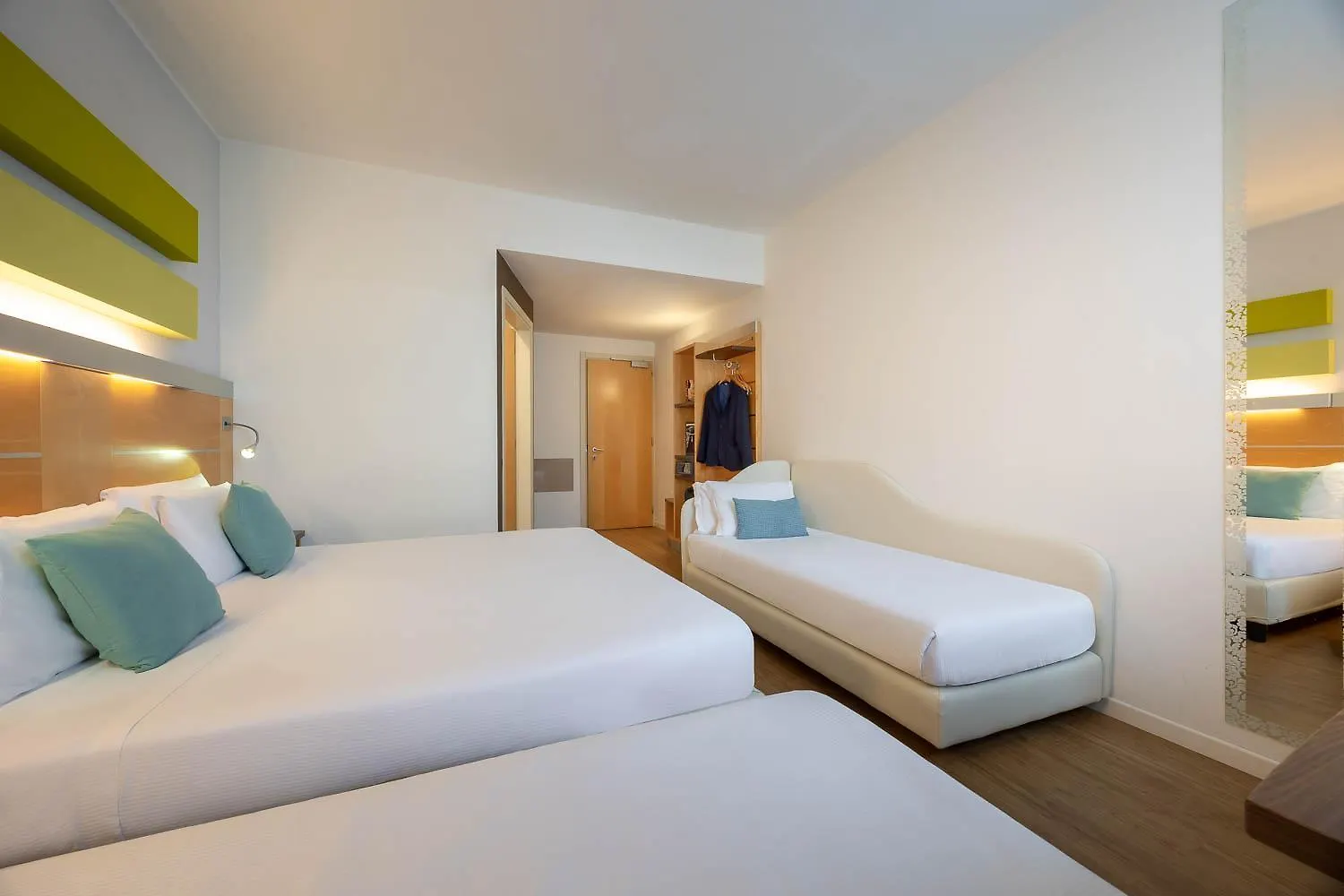 Ih Hotels Milano Gioia 4*, Milan Italy