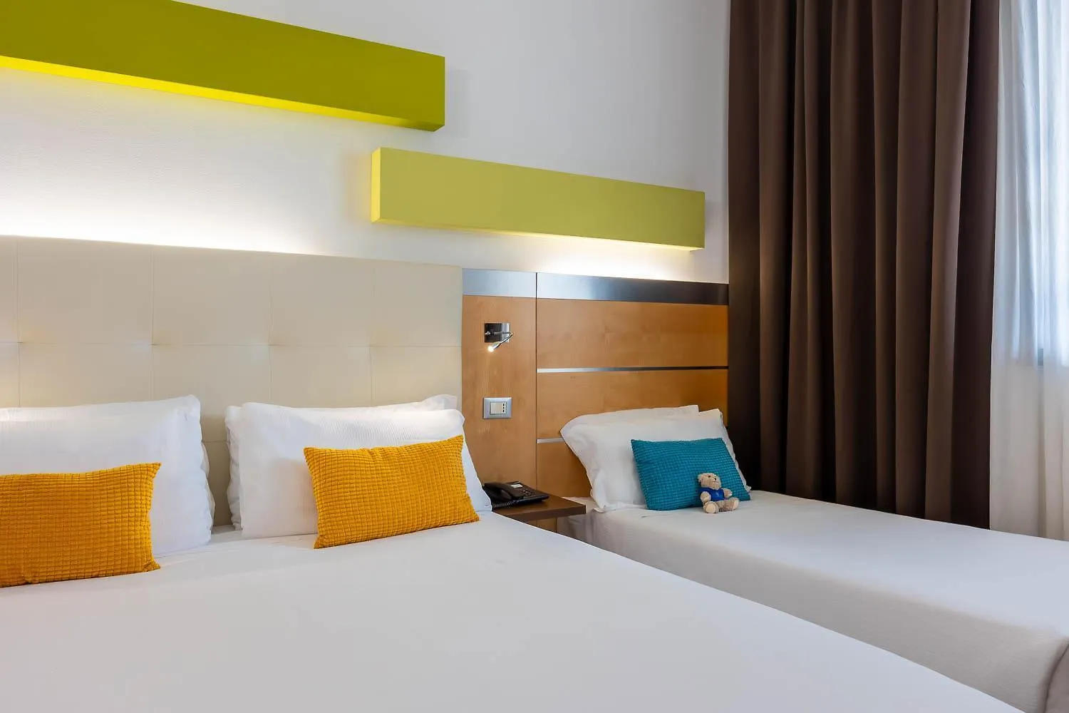 Ih Hotels Milano Gioia 4*, Milan